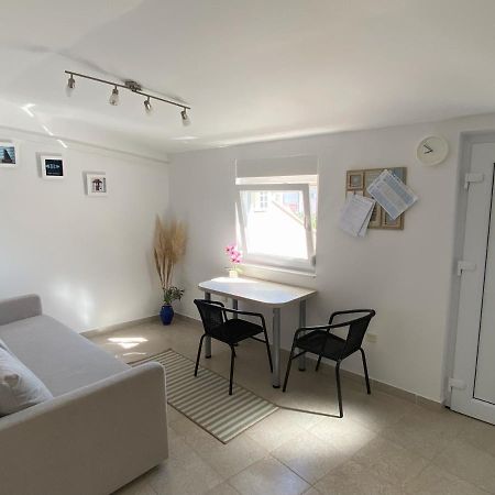 Beachfront Apartment วีร์ ภายนอก รูปภาพ