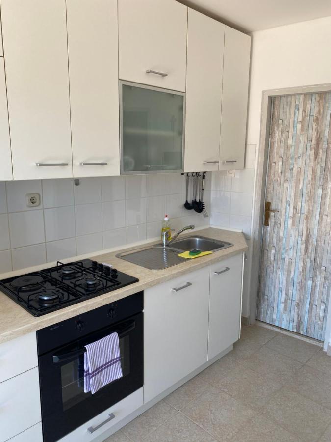 Beachfront Apartment วีร์ ภายนอก รูปภาพ